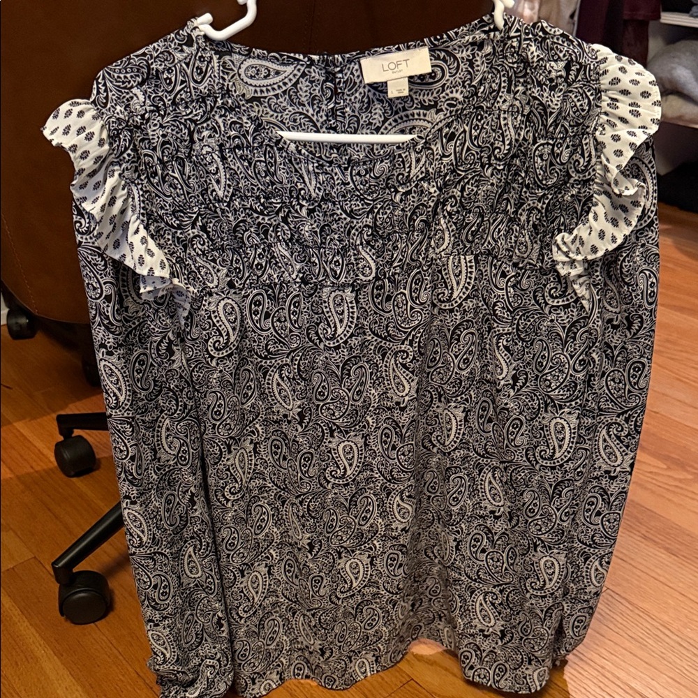 LOFT large Black and White Paisley Women's Top